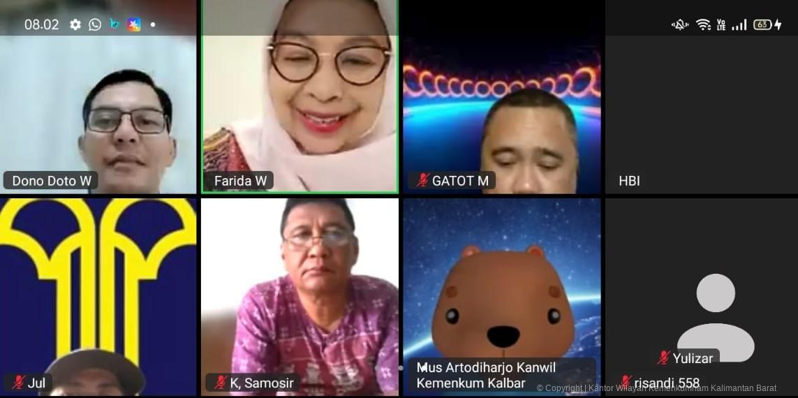 Kanwil Kemenkum Kalbar menggelar apel secara virtual pada Jumat (9/1).