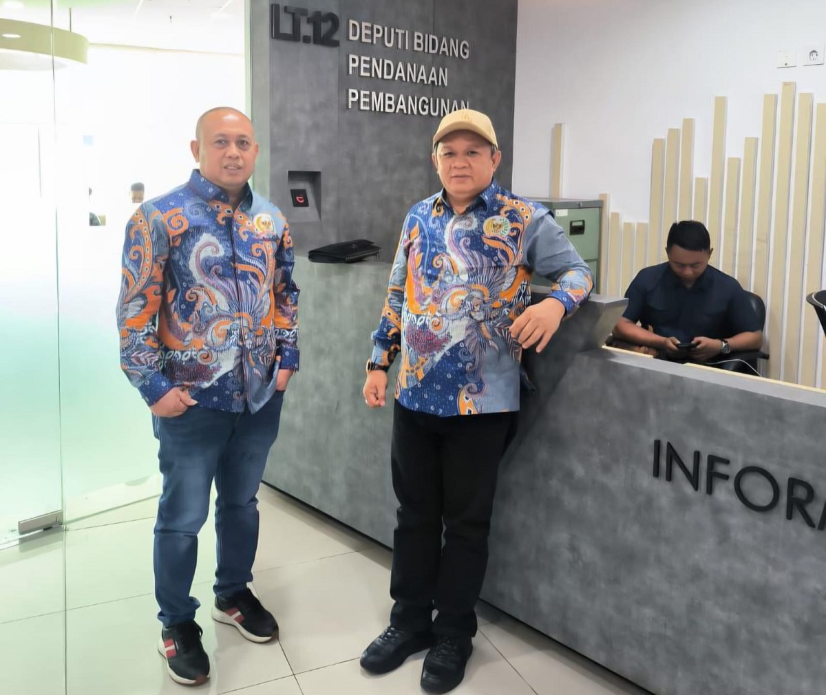AUDIENSI: Ketua dan Wakil Ketua DPRD Kabupaten Mempawah saat menghadiri audiensi dengan Kementerian Perencanaan Pembangunan Nasional (PPN)/Bappenas Republik Indonesia serta rapat koordinasi bersama