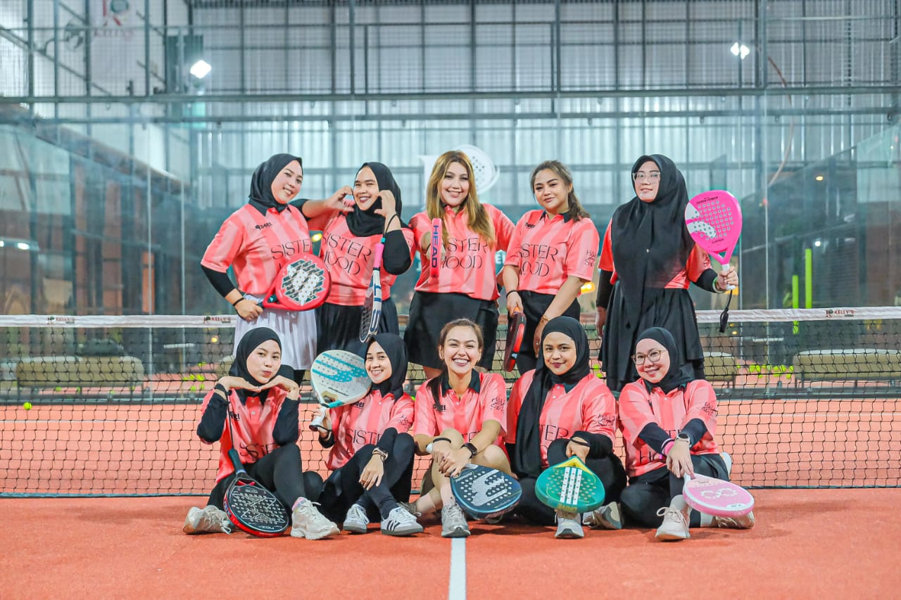 Sisterhood Padel.