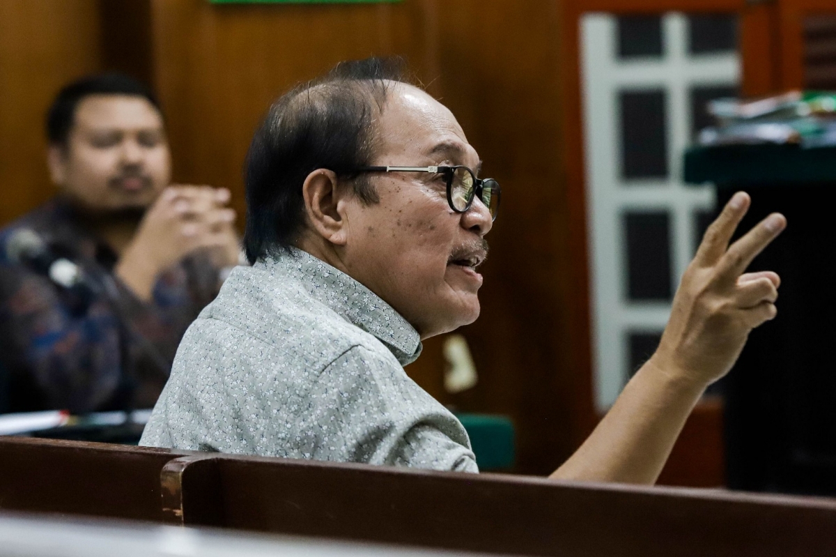 Mohammad Yamin, mantan karyawan Jawa Pos saat bersaksi di Pengadilan Negeri Surabaya, Selasa (13/1).