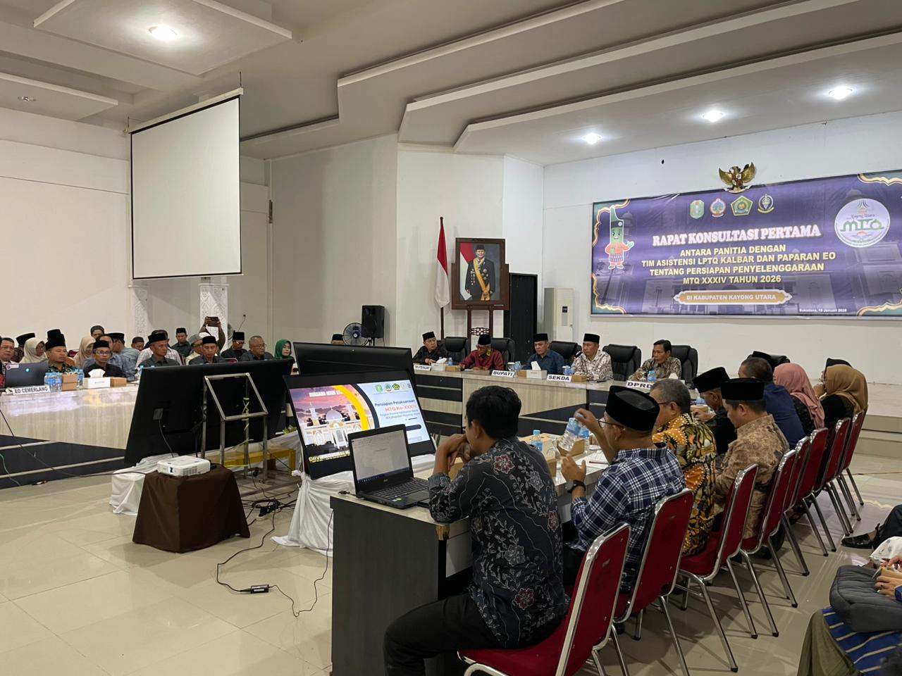 Tim LPTQ Kalbar tinjau kesiapan MTQ ke-34 di Sukadana, pastikan semua layanan dasar berjalan optimal.