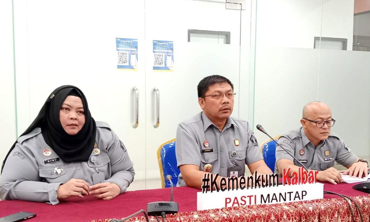 Kanwil Kemenkum Kalbar mengikuti Sosialisasi Penilaian IRH Tahun 2026 secara daring pada Senin (19/1).