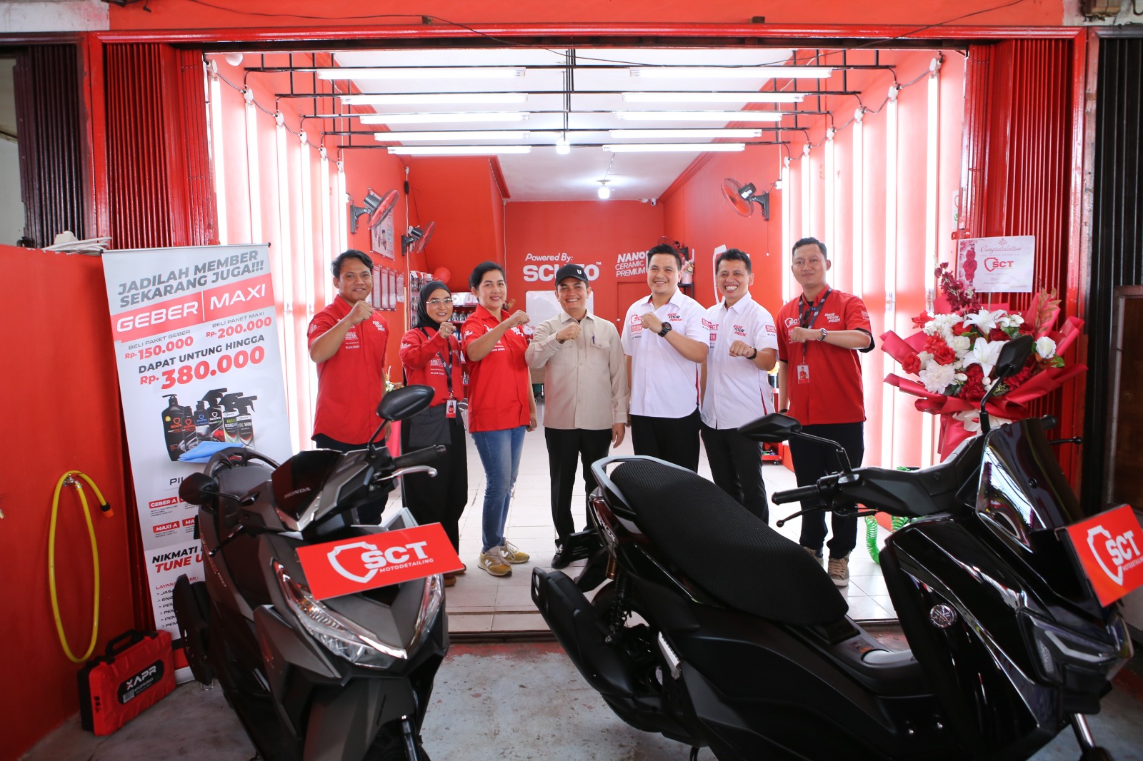Dar kiri ke kanan:  Perwakilan IMI Kalbar, ⁠Ibu Dewi (Owner), ⁠Bapak Bahasan, SH. Wakil Walikota Pontianak, Mohammad Rizki Elrivany, Bapak Oktavianus.