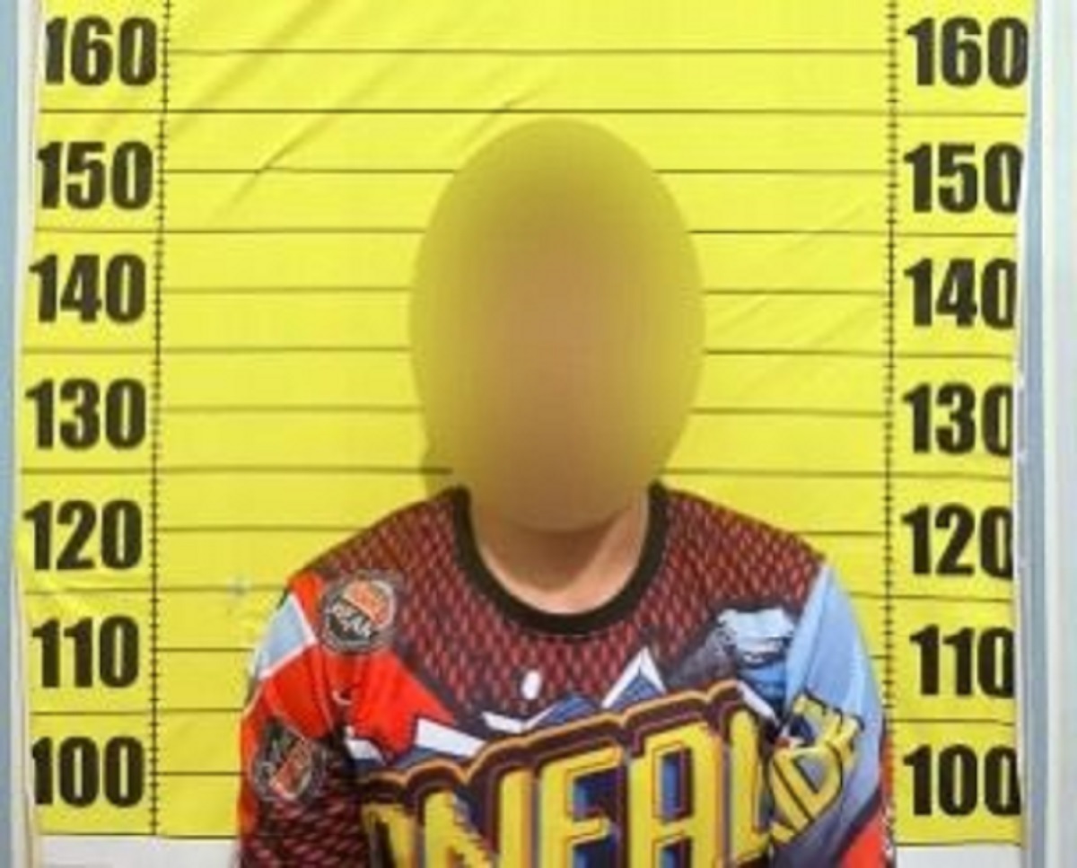 TERSANGKA: Pelaku berinisial SHT (27) yang diciduk polisi di perbatasan Entikong, Sanggau.