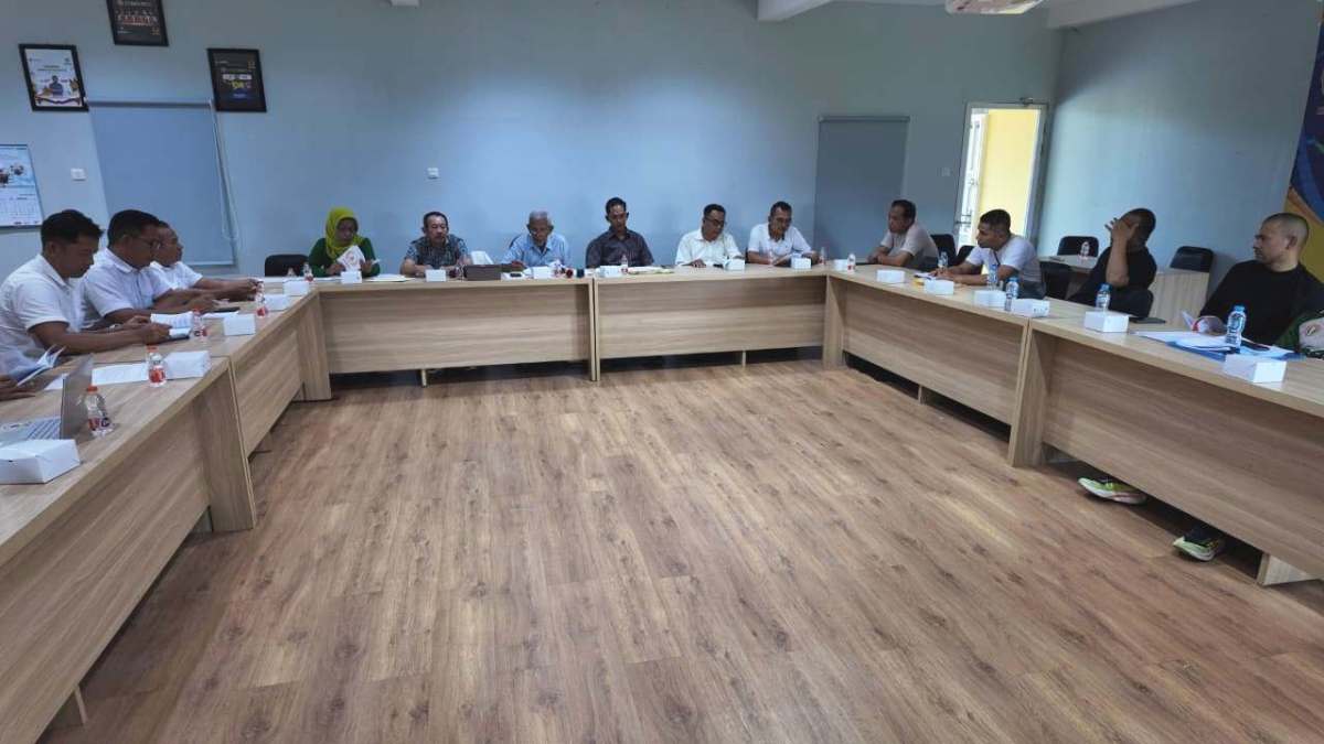 KONI Kalbar menggelar rapat agenda verifikasi dan klarifikasi enam cabor baru pada Selasa (20/1).