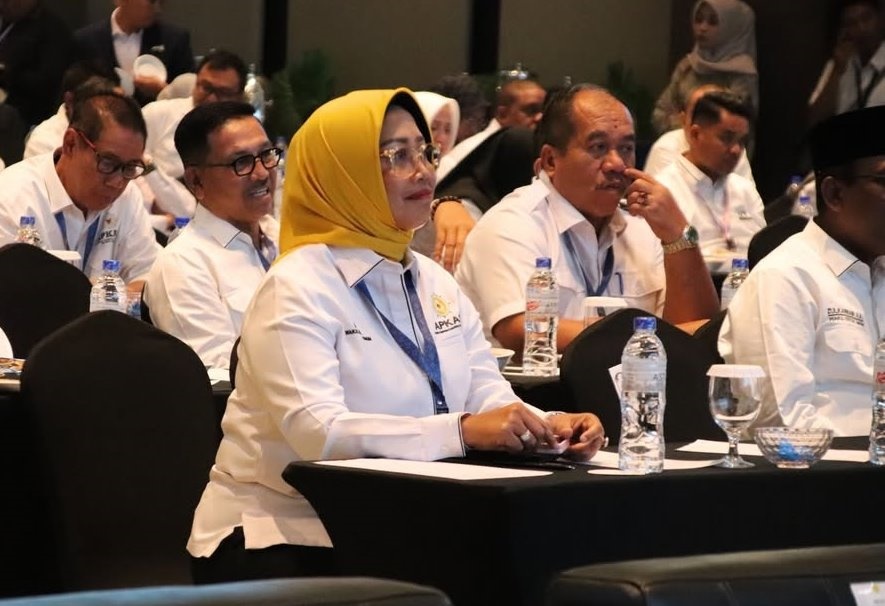HADIR: Bupati Erlina saat menghadiri Rakernas Apkasi XVII.