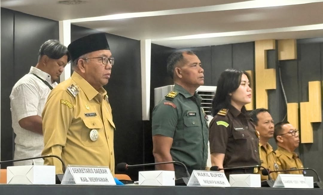 RAKOR: Wabup Juli Suryadi saat mengikuti rakor pengendalian inflasi bersama Kemendagri.