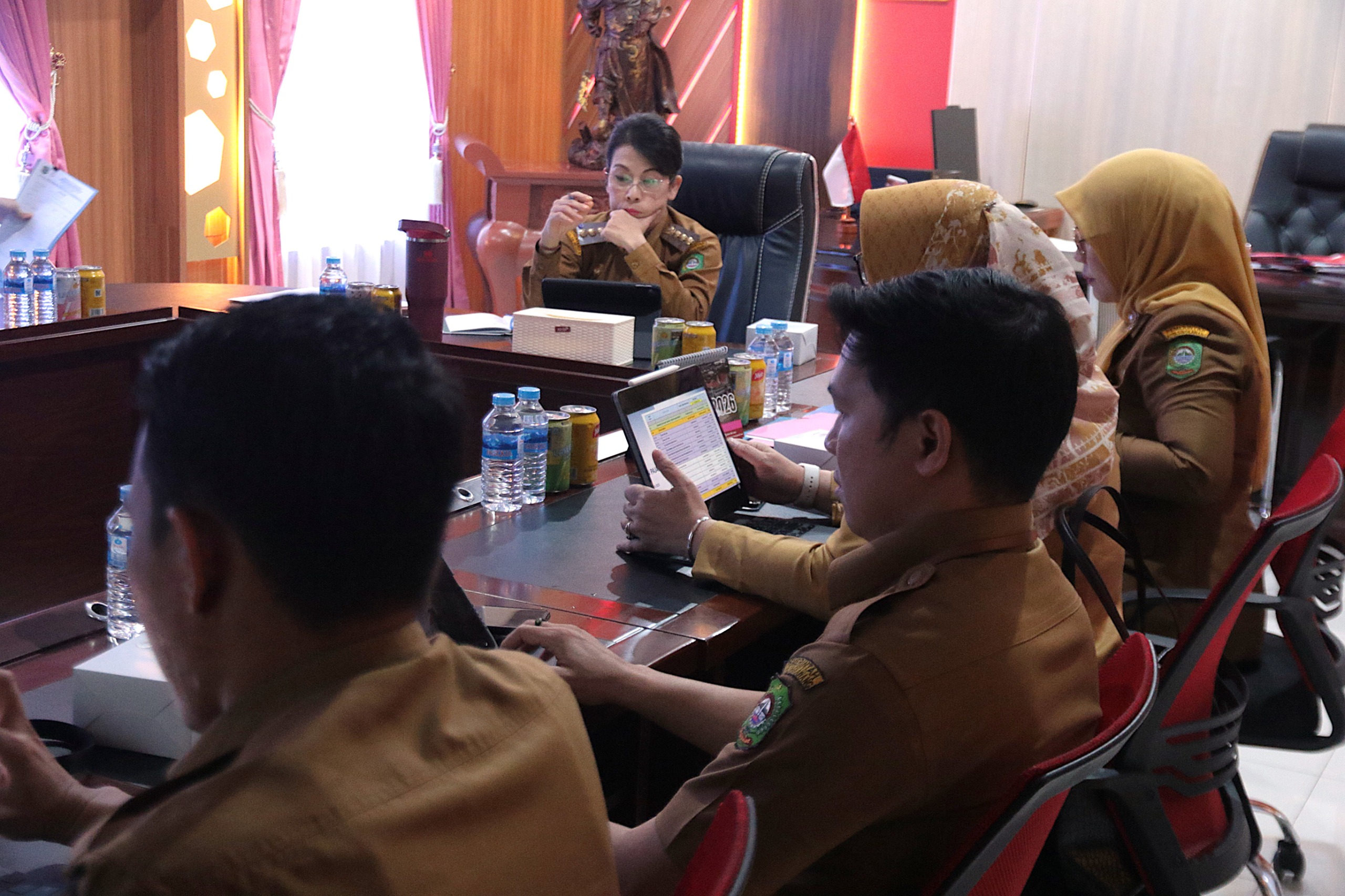 RAPAT: Suasana Rapat Evaluasi Tingkat Realisasi Pajak di Ruang Kerja Wali Kota, Selasa (20/1).