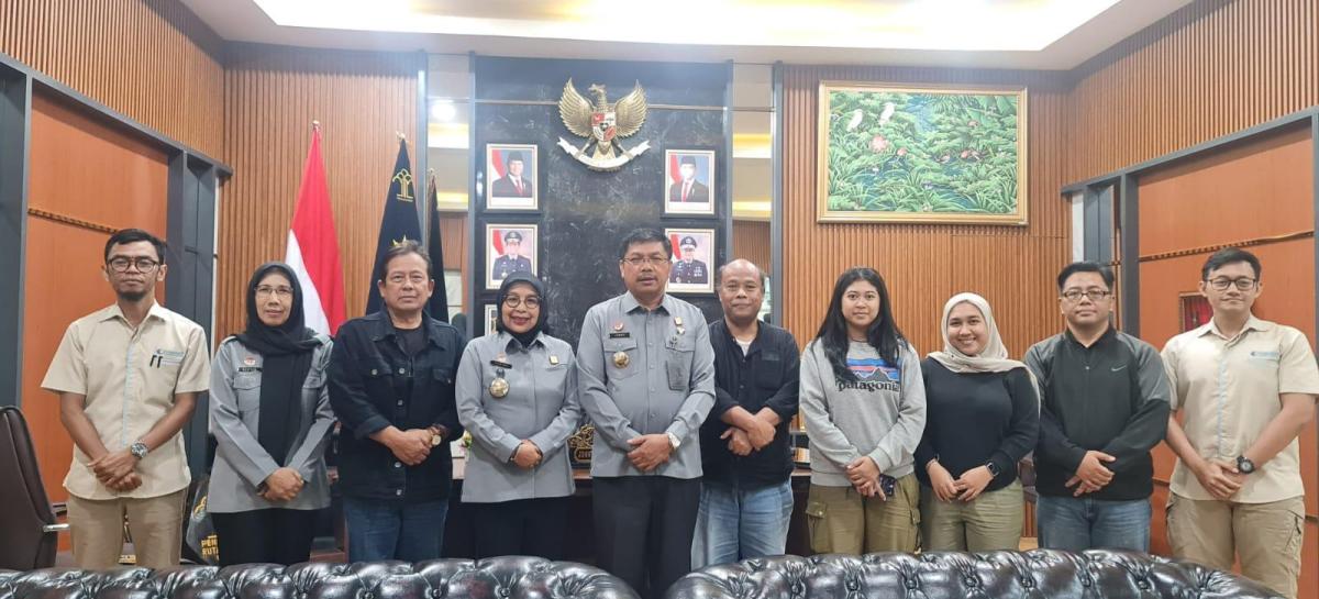 Kanwil Kemenkum Kalbar menerima audiensi dari Migran Care Indonesia pada Selasa (20/1).