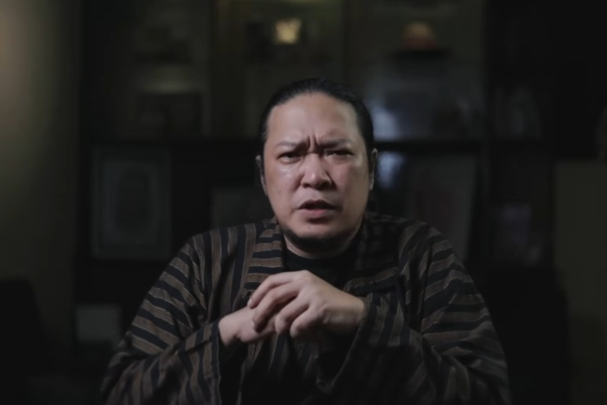 Sabrang Mowo Damar Panuluh atau Noe Letto bicara soal perang dalam kanal YouTube pribadinya.