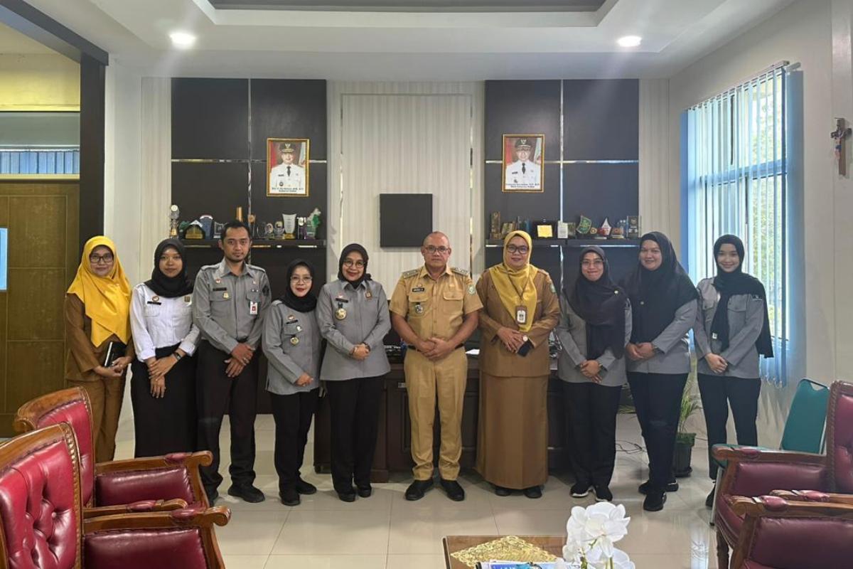 Kanwil Kemenkum Kalbar menggelar koordinasi bersama Disbunnak Kalbar pada Senin (26/1).