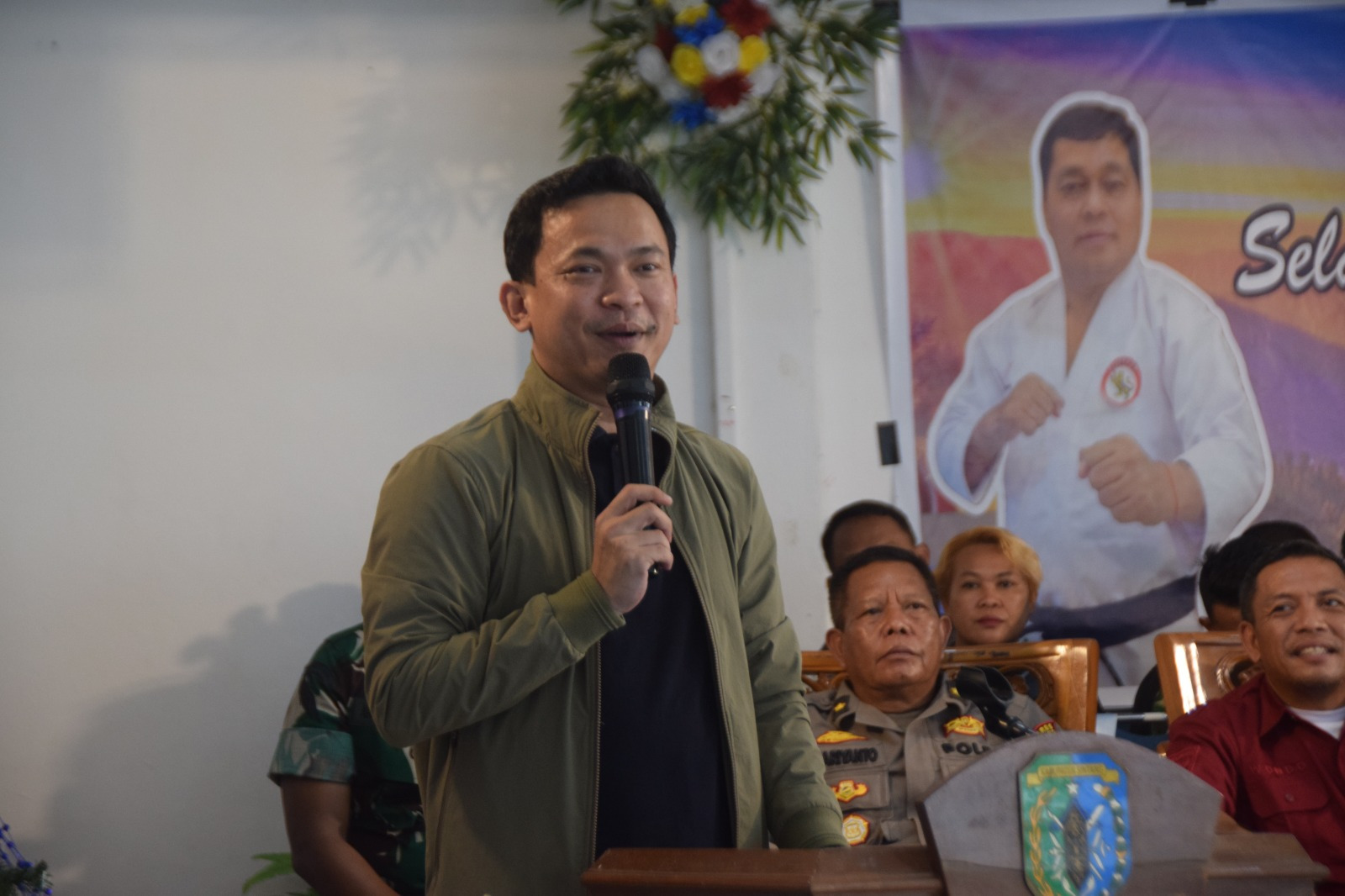 PEMBINAAN : Wakil Bupati Sintang, Florensius Ronny optimistis pembinaan berjenjang yang dilakukan Lemkari dapat melahirkan atlet berprestasi.