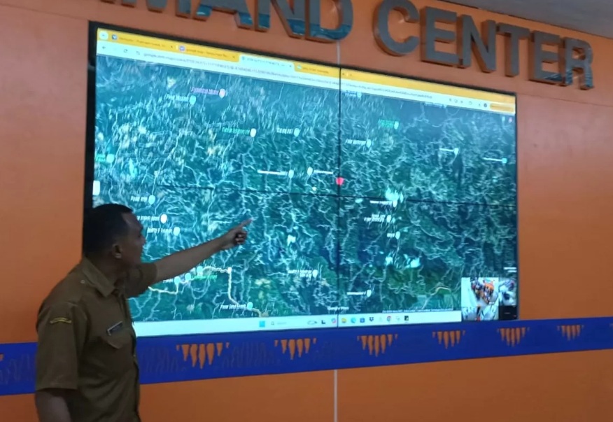PANTAU: BPBD Pacitan memantau perkembangan gempa daratan berkekuatan Magnitudo 5.5 yang mengguncang Pacitan pada Selasa pagi (27/1).