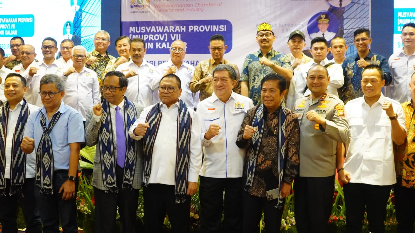 KADIN : Wakil Bupati Kayong Utara, Amru Chanwari, saat menghadiri Pembukaan Musyawarah Provinsi (Muprov) VII Kamar Dagang dan Industri (Kadin).