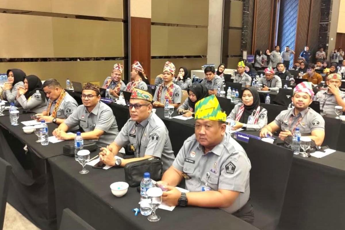 Kanwil Kemenkum Kalbar mengikuti pembukaan rekonsiliasi pemutakhiran Data Laporan Keuangan dan Barang Milik Negara pada Senin (26/1).