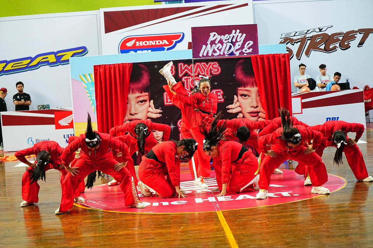 Tim dance SMA Santo Paulus Pontianak siap memeriahkan malam puncak Honda DBL with Kopi Good Day 2026 West Kalimantan.