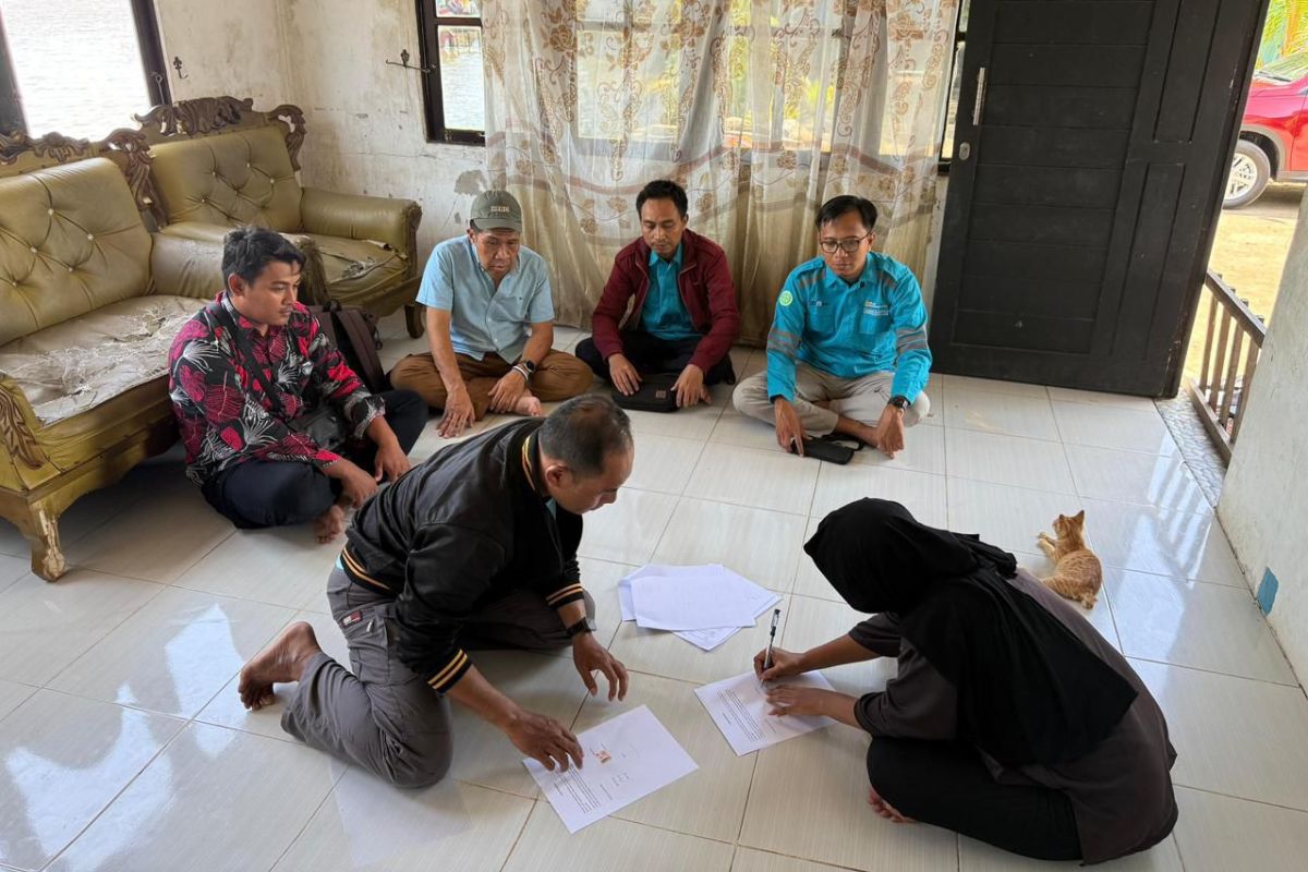 Manajemen PT Limas Anugerah Steel dan manajemen PLTU Ketapang menyerahkan santunan. Pihak keluarga menganggap kecelakaan kerja itu adalah musibah.