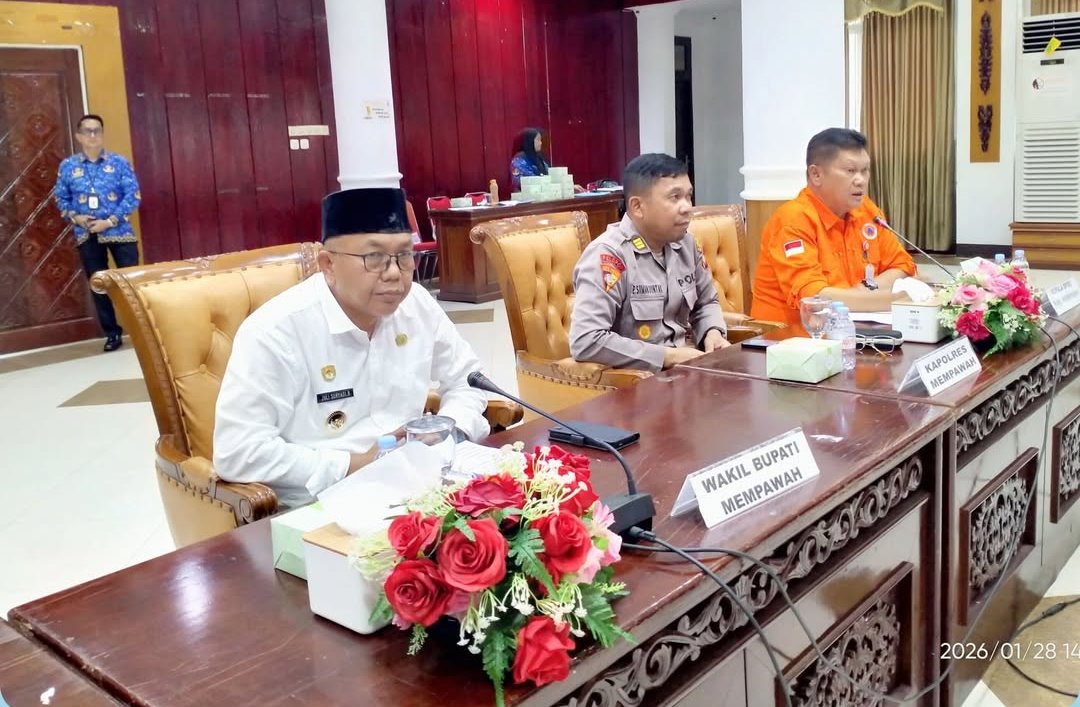 KARHUTLA: Rakor pengendalian dan penanganan karhutla di Kantor Bupati Mempawah.
