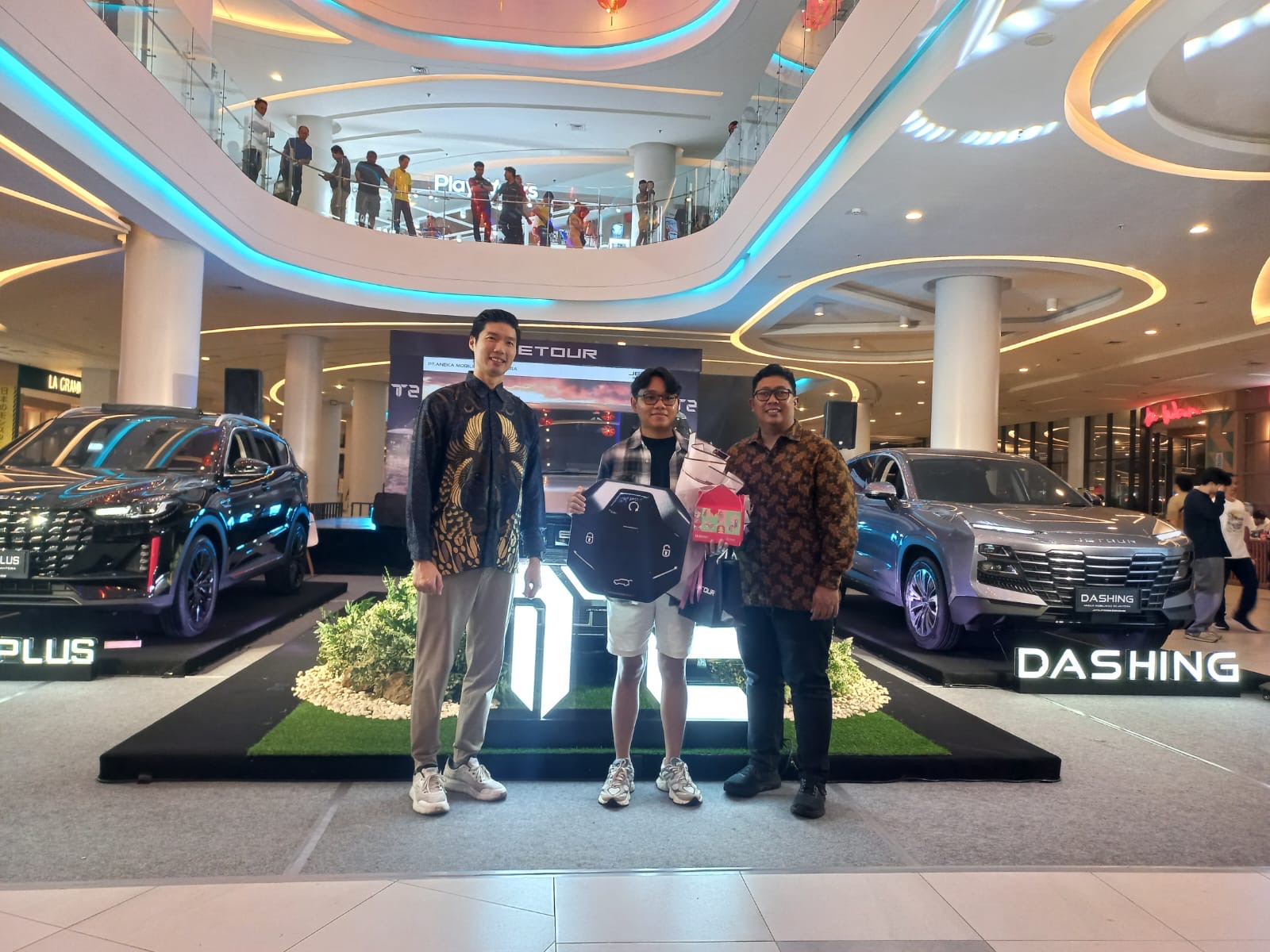 JETOUR T2 secara resmi diluncurkan di Kalimantan Barat saat gelaran Mall Exhibition yang berlangsung di Gaia Bumi Raya City Mall, Pontianak, Jumat (31/1/2026).