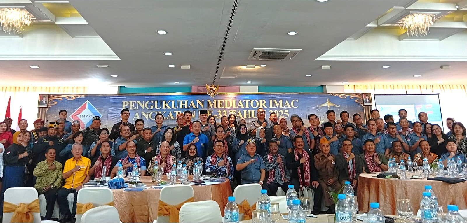Kanwil Kemenkum Kalbar mendukung pengukuhan Mediator Indonesian Mediation and Arbitration Center (IMAC) ke-33 Tahun 2025  pada Sabtu (31/1).