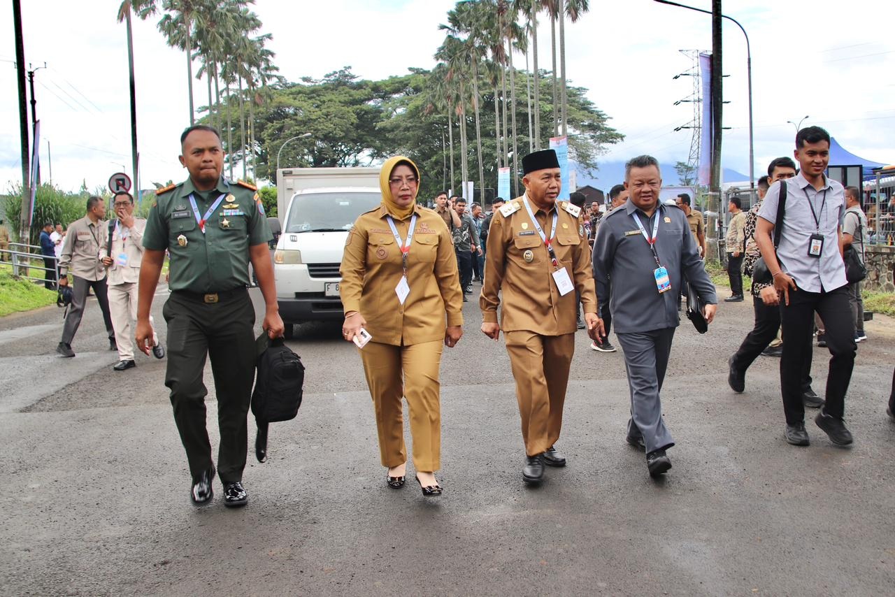 RAKORNAS: Bupati dan Wakil Bupati Mempawah beserta jajaran Forkopimda mengikuti Rakornas Pusat&ndash;Daerah 2026 di Sentul, Bogor, Jawa Barat, Senin (2/2).