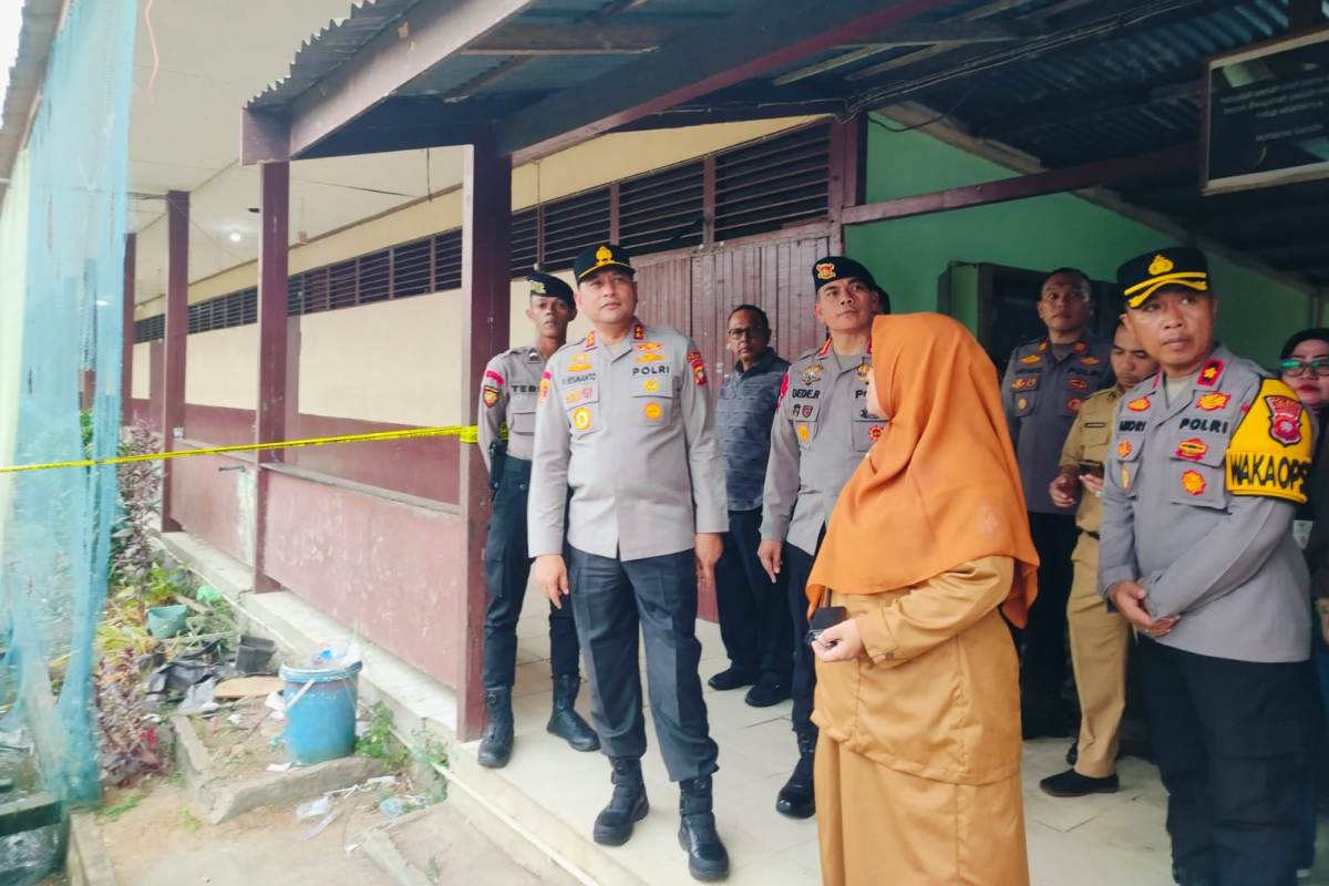 Kapolda Kalbar Irjen Pol Pipit Rismanto meninjau SMPN 3 Sungai Raya, Rabu (4/2).