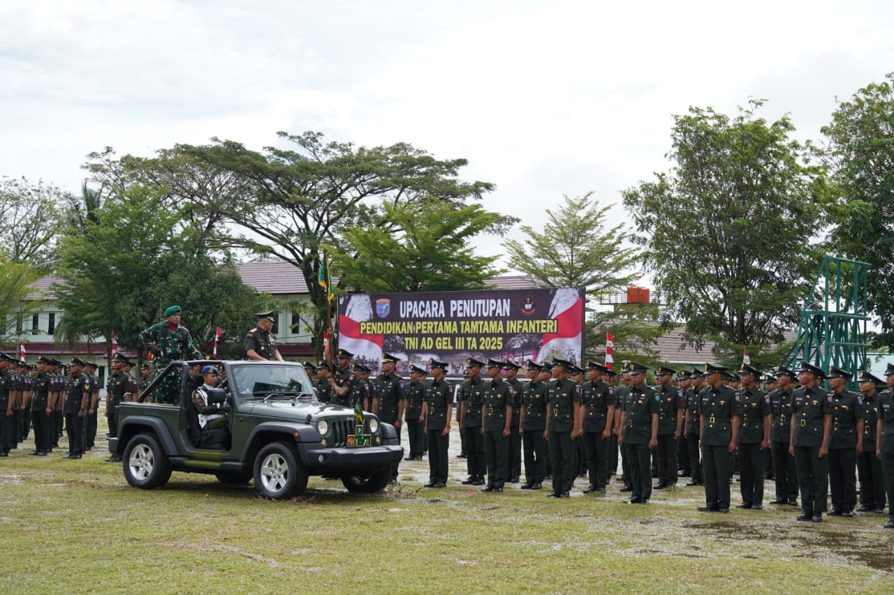 PELANTIKAN: Sebanyak 519 siswa Pendidikan Pertama Tamtama (Dikmata) Infanteri TNI AD Gelombang III TA 2025 resmi dilantik menjadi prajurit TNI AD, Rabu (4/2/2026).