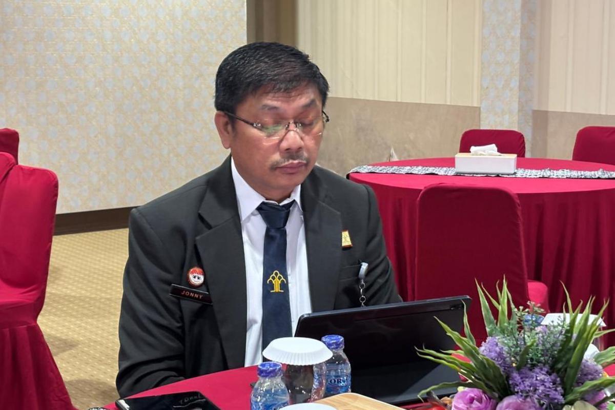Kanwil Kemenkum Kalbar mengikuti peresmian Posbankum secara virtual pada Rabu (4/2).