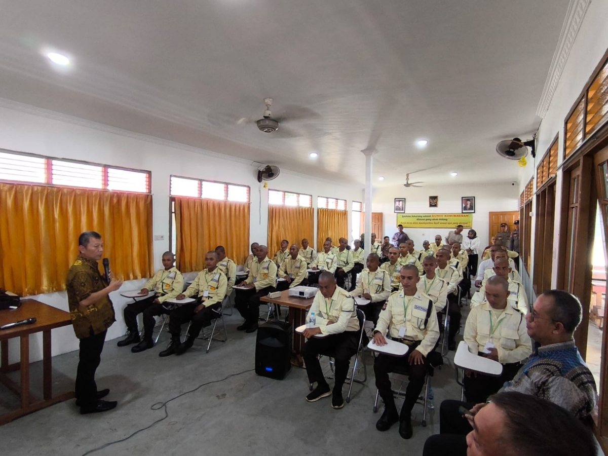 PT ANTAM Tbk Unit Bisnis Pertambangan Bauksit Kalimantan Barat (UBPB Kalbar) menyelenggarakan Pelatihan Gada Pratama bagi masyarakat di wilayah sekitar operasional perusahaan, Sabtu (7/2).