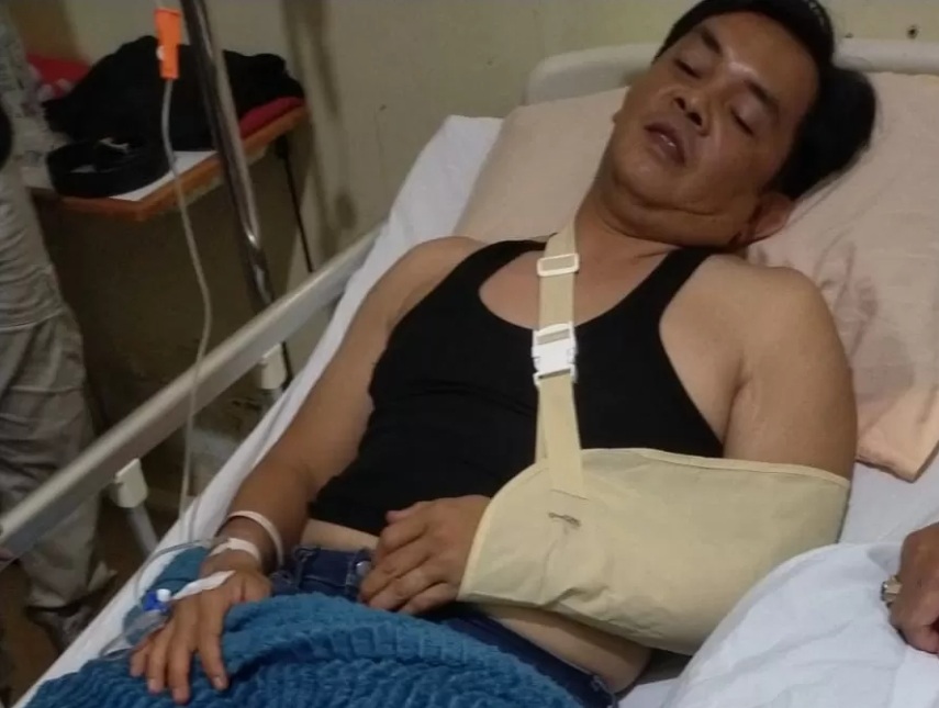 DIRAWAT: Wakil Wali Kota Singkawang Muhammadin menjalani perawatan di RSUD Abdul Aziz setelah mengalami kecelakaan lalu lintas, Minggu (8/2).