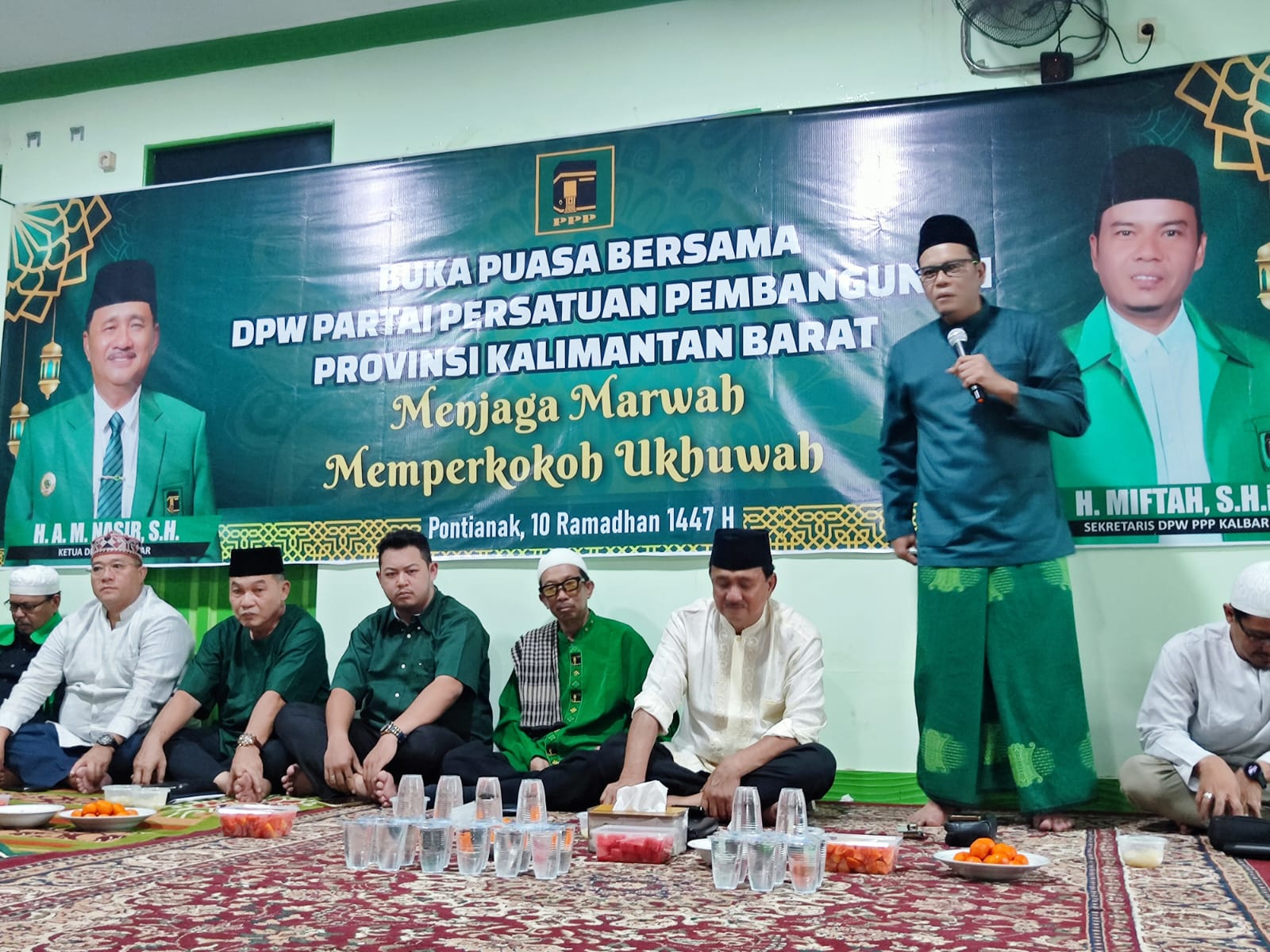 Pengurus DPW PPP Kalbar menggelar buka puasa bersama di Kantor DPW PPP Kalbar, Pontianak, Sabtu (28/2), sekaligus menyampaikan sikap resmi terkait polemik Muswil versi kubu M. Mardiono. 