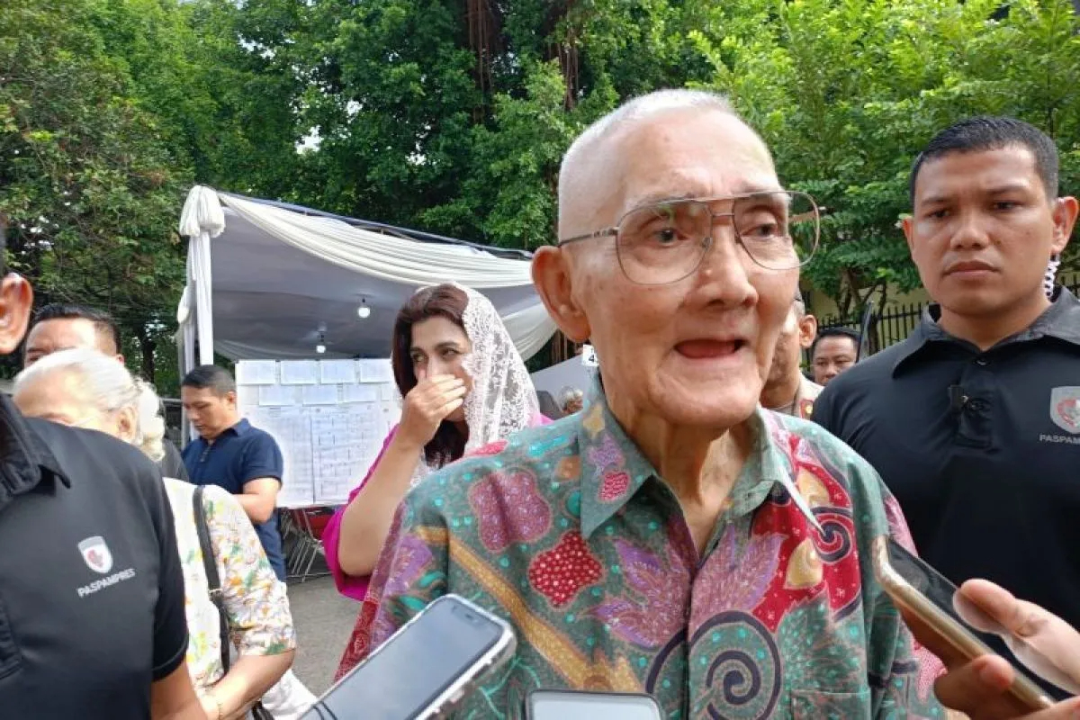 Wakil Presiden ke-6 RI Try Sutrisno.