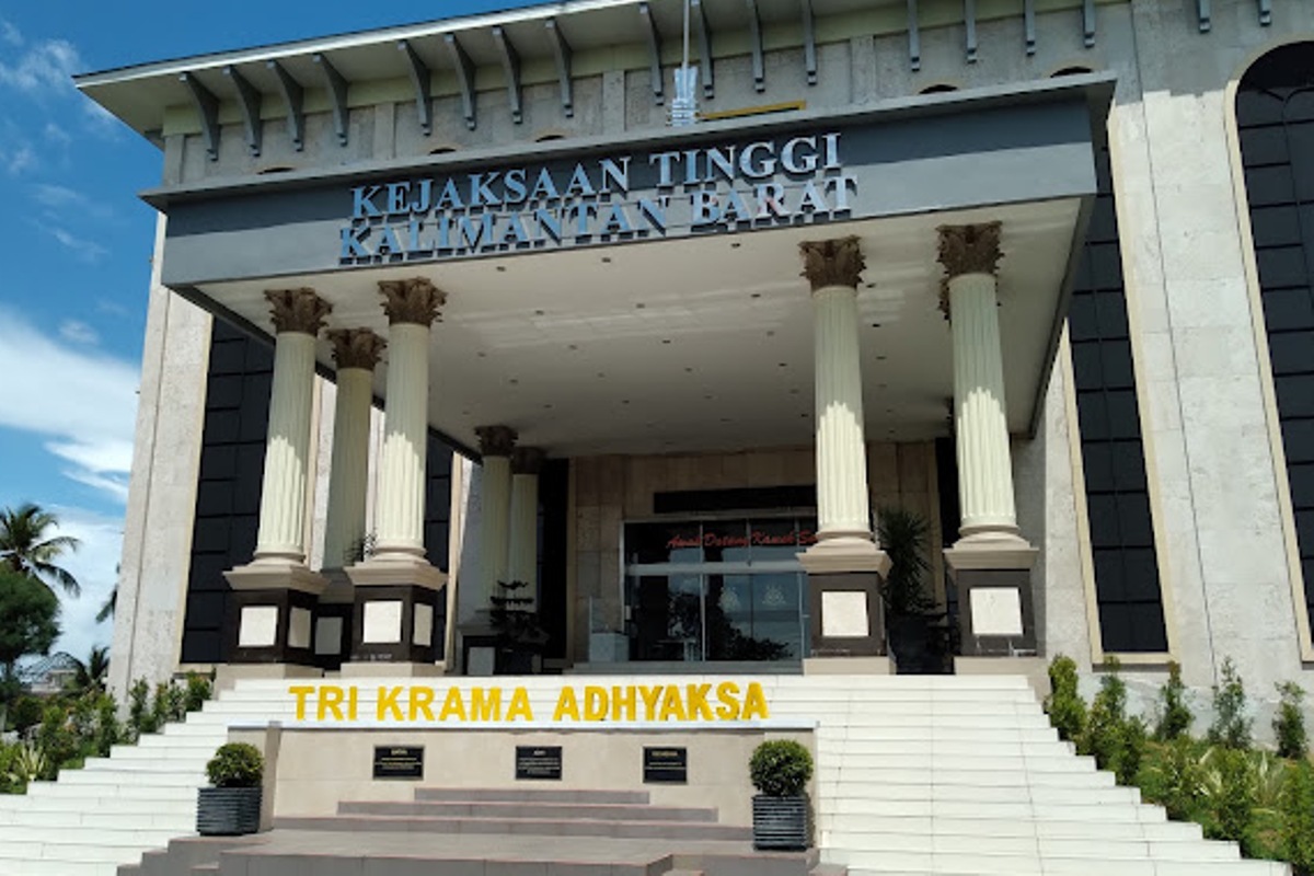 Gedung Kejaksaan Tinggi Kalimantan Barat.