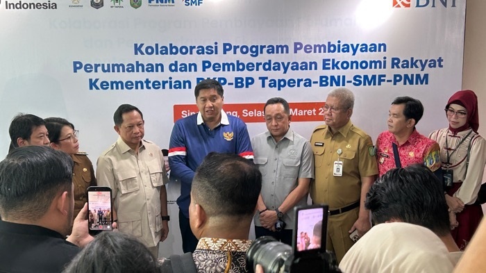 SOSIALISASI KUR PERUMAHAN: Menteri PKP Maruarar Sirait bersama Menteri Dalam Negeri Tito Karnavian menghadiri sosialisasi KUR Perumahan berbunga rendah di Kantor Wali Kota Singkawang, Selasa (3/3/2026