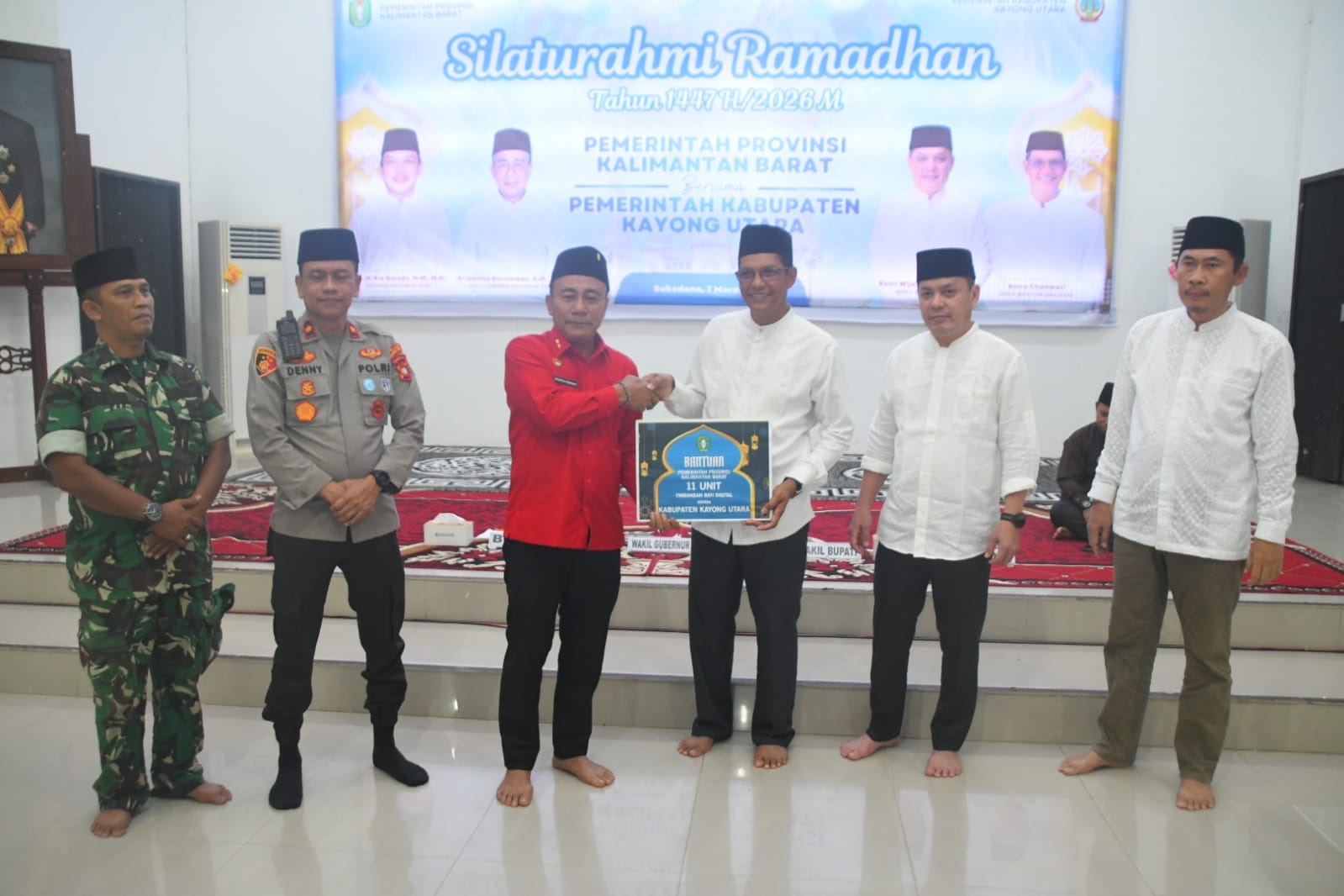 SILATURAHMI: Suasana Silaturahmi Ramadan dan bakti sosial yang dilaksanakan oleh Pemprov Kalbar.  