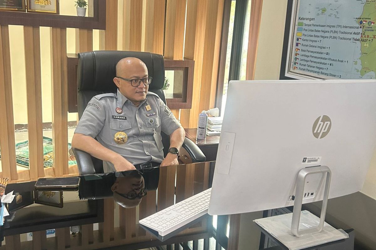 Kanwil Kemenkum Kalbar mengikuti peresmian Posbankum di Lampung secara virtual pada Senin (9/3).