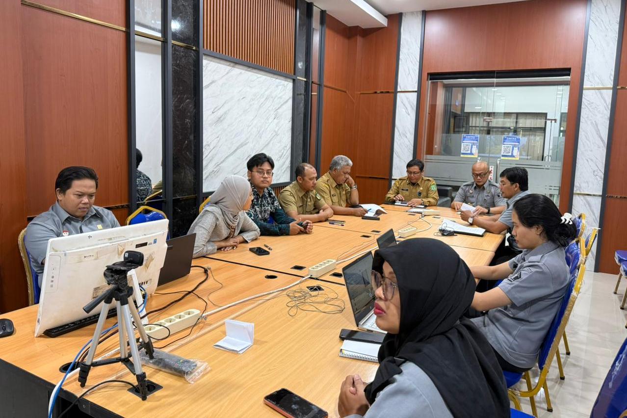 Kanwil Kemenkum Kalbar menggelar rapat harmonisasi raperwali Singkawang pada Selasa (10/3). 