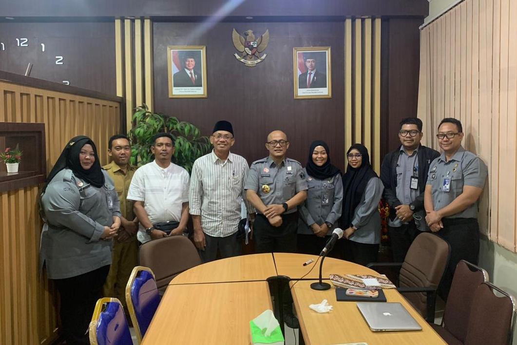 Kanwil Kemenkum Kalbar menggelar rapat harmonisasi Raperda Kayong Utara pada Selasa (10/3).