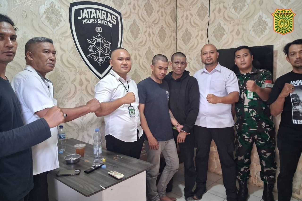 TANGKAP KEMBALI: Tim Gerak Cepat dari Tim Kejaksaan Tinggi Kalimantan Barat, Kejari Pontianak bersama dengan jajaran kepolisian berhasil bekuk dua tahanan yang kabur, Rabu (11/03/2026) .