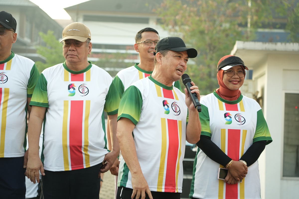 OLAHRAGA: Gubernur Kalbar, Ria Norsan saat peluncuran program Krida Olahraga ASN Kalbar sebagai upaya mendorong ASN membiasakan aktivitas fisik, dan membangun budaya hidup sehat.