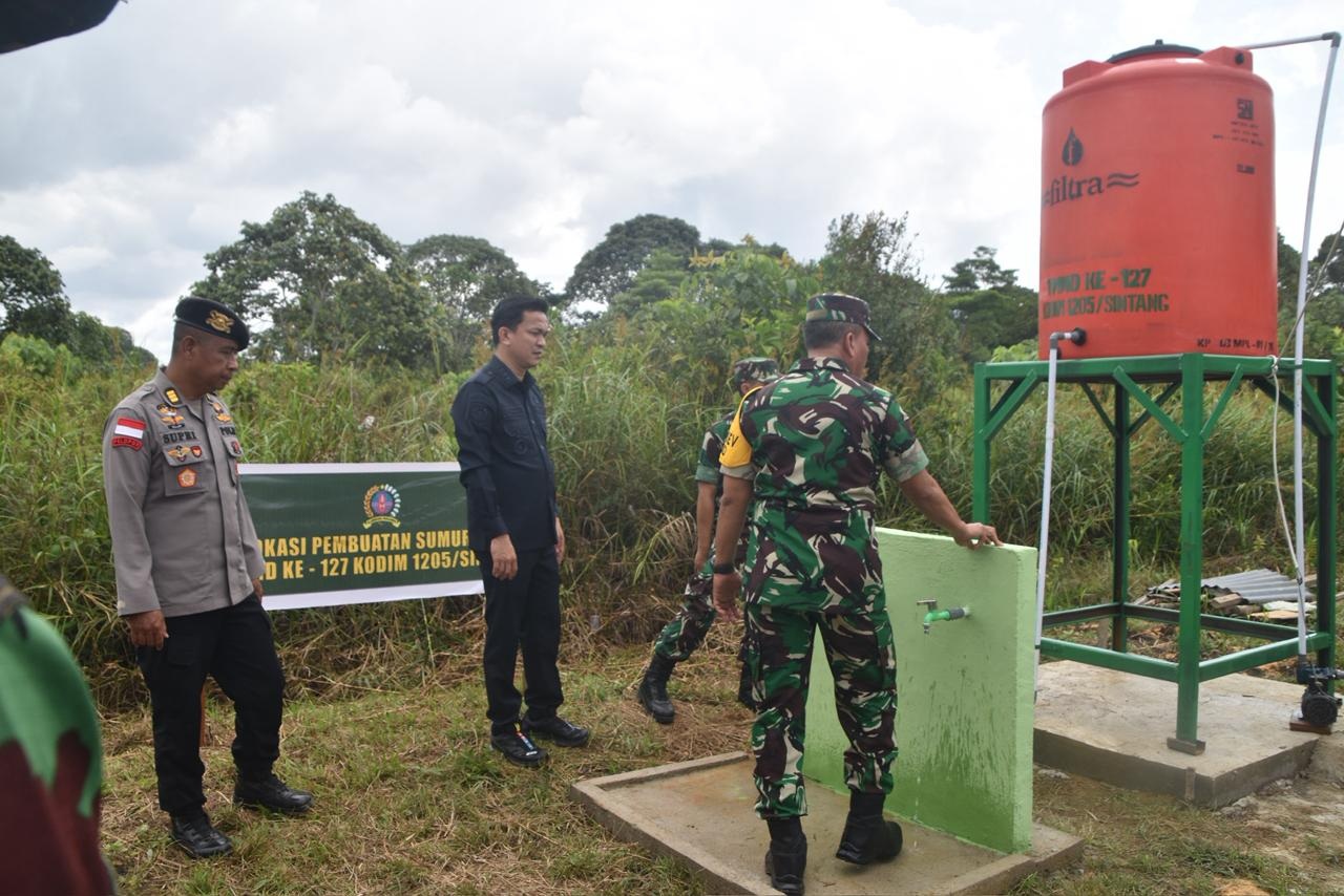 TMMD : Wakil Bupati Sintang Florensius Ronny mendatangi Kelurahan Kapuas Kanan Hilir Kecamatan Sintang yang menjadi satu diantara lokasi pelaksanaan TMMD di Sintang.