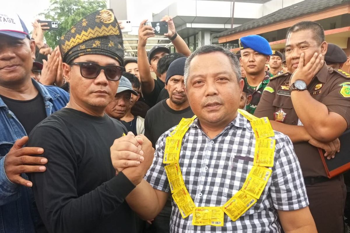 Ketua Umum BPM Kalbar, Gusti Eddy (kiri).
