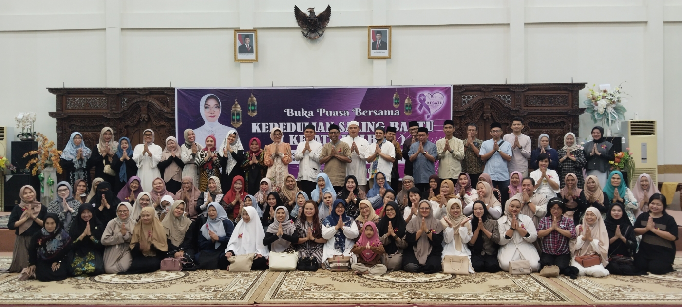 Keluarga besar KESATU Kalbar menggelar buka puasa bersama di Aula Rumah Dinas Wali Kota Pontianak, Sabtu (14/3).