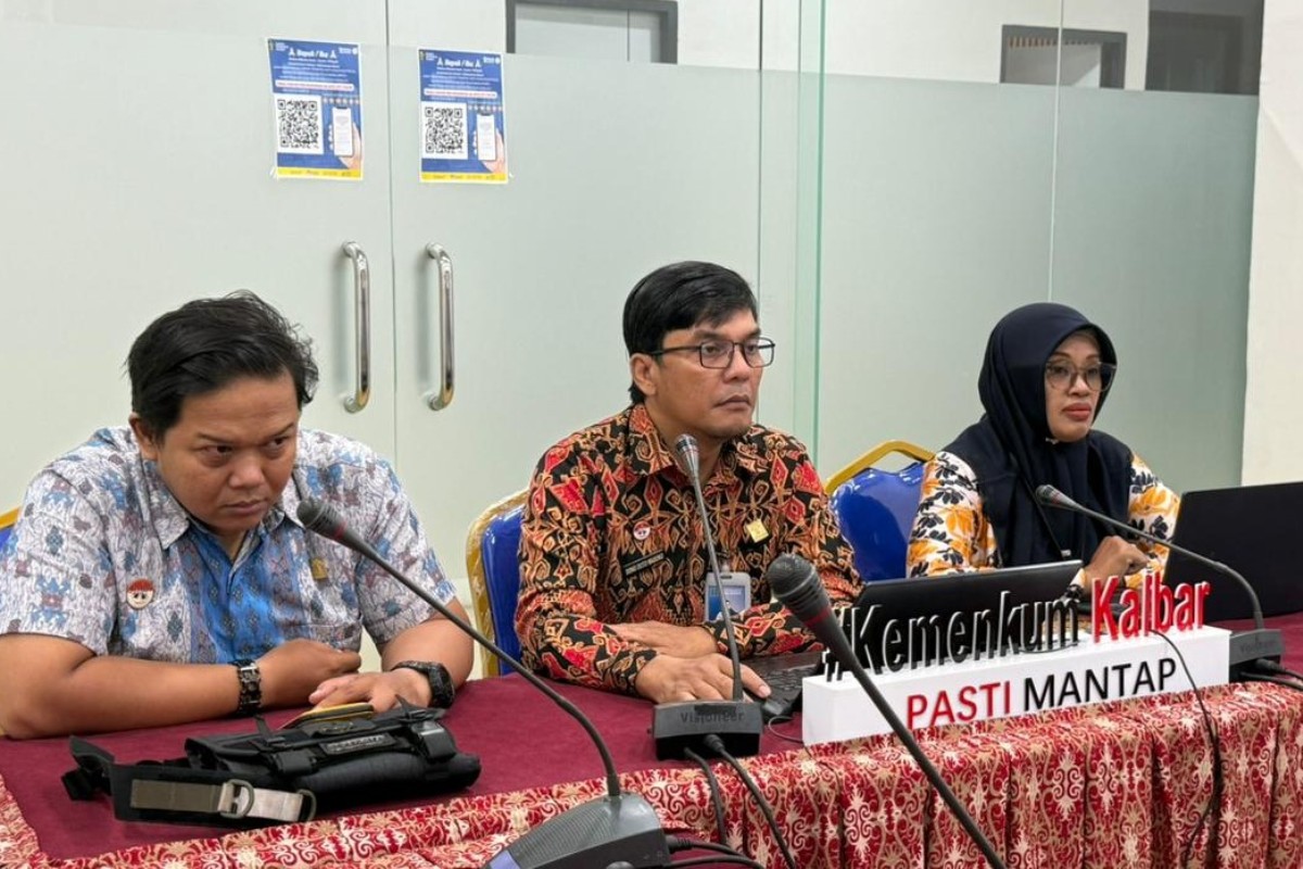 Kanwil Kemenkum Kalbar menggepar rapat harmonisasi Raperbup sanggau pada Kamis (12/3). 