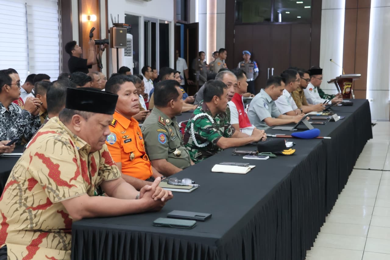 Kepolisian Daerah Kalimantan Barat menggelar Rapat Koordinasi (Rakor) Lintas Sektoral dalam rangka kesiapan pengamanan perayaan Idul Fitri 1447 H / 2026 M.