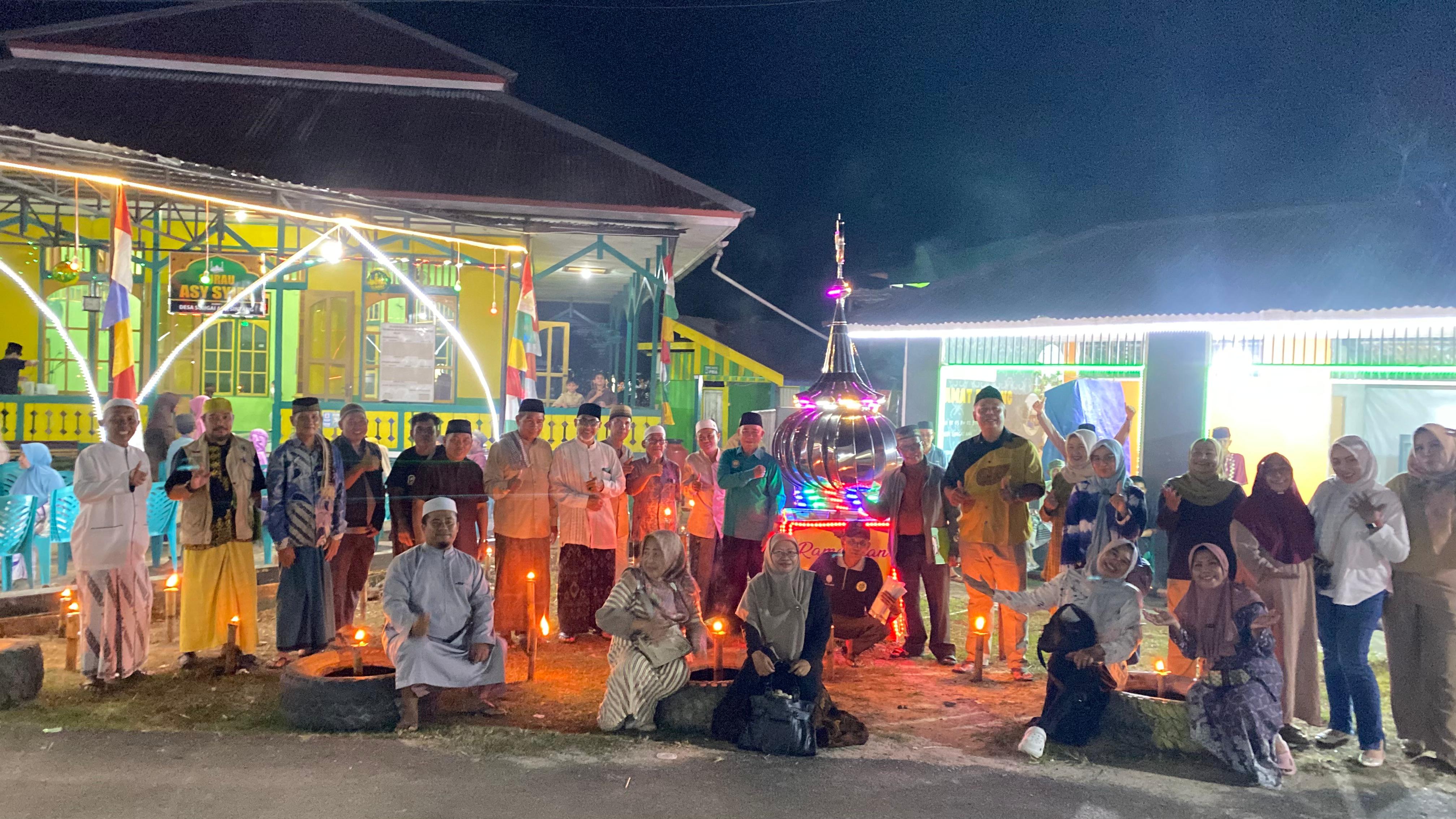 KHAS : Tradisi khas masyarakat Melayu Sintang, festival Ngeleman resmi digelar kembali dan siap menerangi setiap sudut Kota Sintang dengan cahaya pelita hingga malam takbiran.