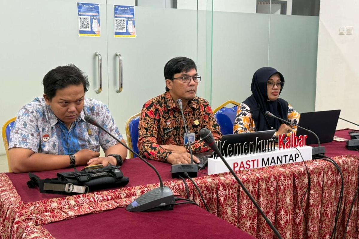 Kanwil Kemenkum Kalbar menggelar rapat harmonisasi Raperbup Sanggau pada Kamis (12/3). 