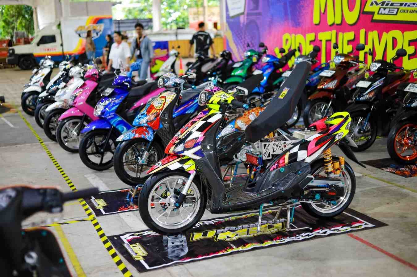 Komunitas Yamaha Mio meramaikan Mio Ride The Hype Ramadhan Edition dengan berbagai aktivitas seru dan kebersamaan.