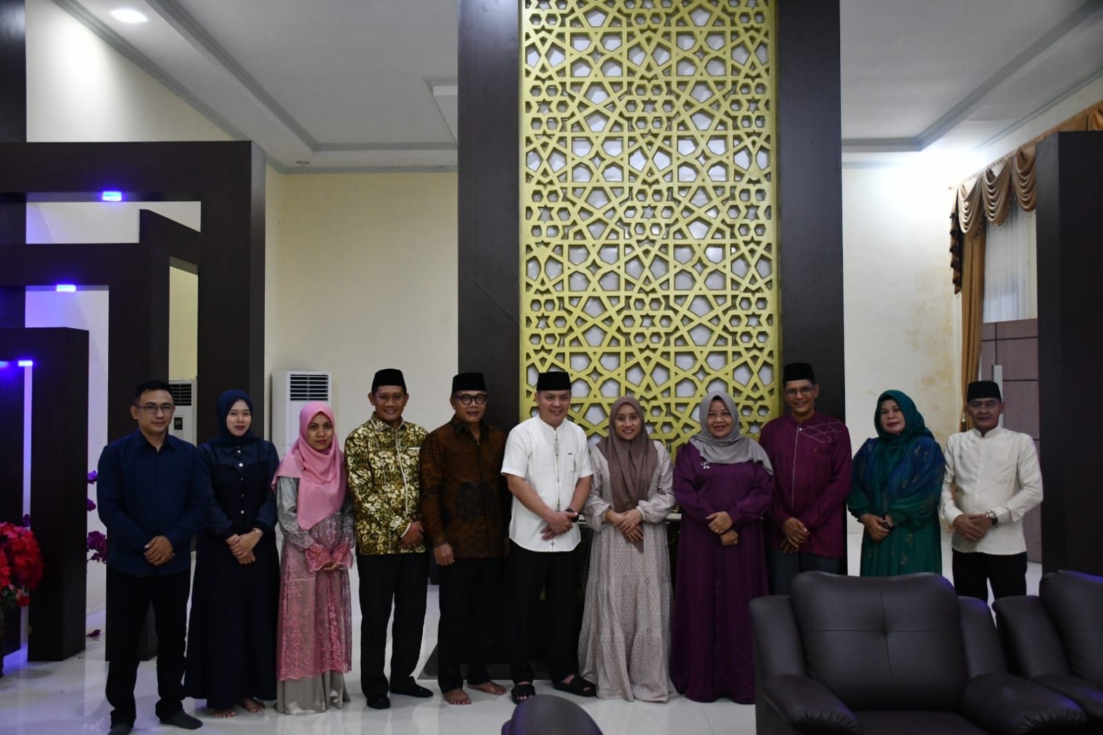 OPEN HOUSE : Bupati Kayong Utara Romi Wijaya menggelar kegiatan open house pada pelaksanaan Hari Raya Idul Fitri 1447 Hijriah/2026 Masehi.  