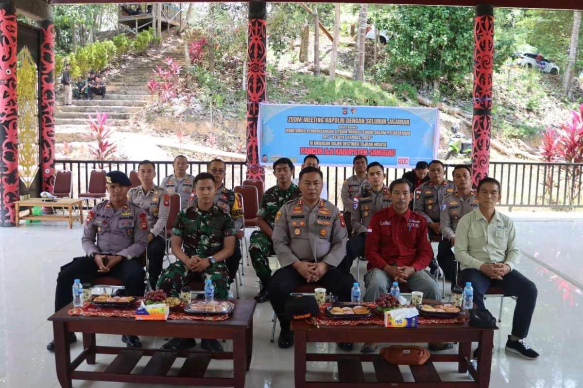 Polres Sanggau mengikuti Zoom Meeting Anev situasi kamtibmas di kawasan wisata Pancur Aji, Selasa (24/3).
